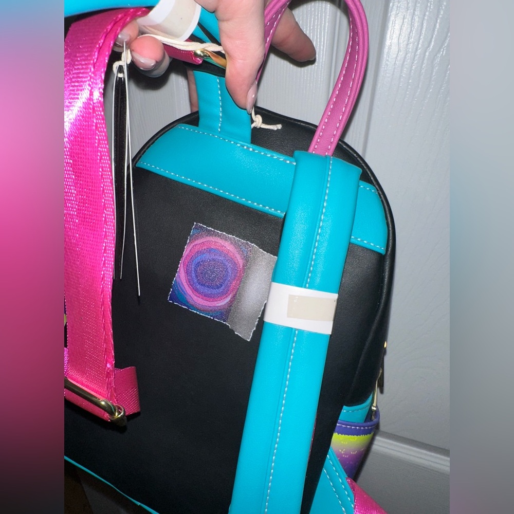 🆕 Coraline Pink Palace GID Loungefly Backpack - Picture 4 of 6